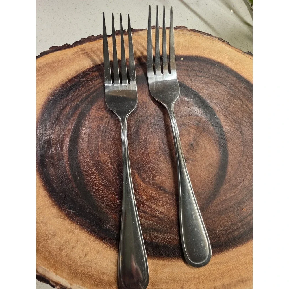 2 Hampton Silversmiths ERIN Dinner Forks 8